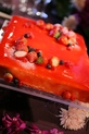 真っ赤なケーキ:(ウエディングケーキ:生ケーキ,スタイリッシュ,イチゴ,ベリー,１段,スクエア)
