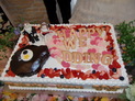 愛のバクダンケーキ♪:(ウエディングケーキ:生ケーキ,ラブリー,人形,クリーム,イチゴ,ベリー,１段,スクエア)