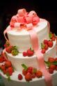ギフトBOX型ケーキ:(ウエディングケーキ:生ケーキ,リボン,ラブリー,ゴージャス,モチーフ,クリーム,イチゴ,ベリー,複数段,ラウンド,その他)